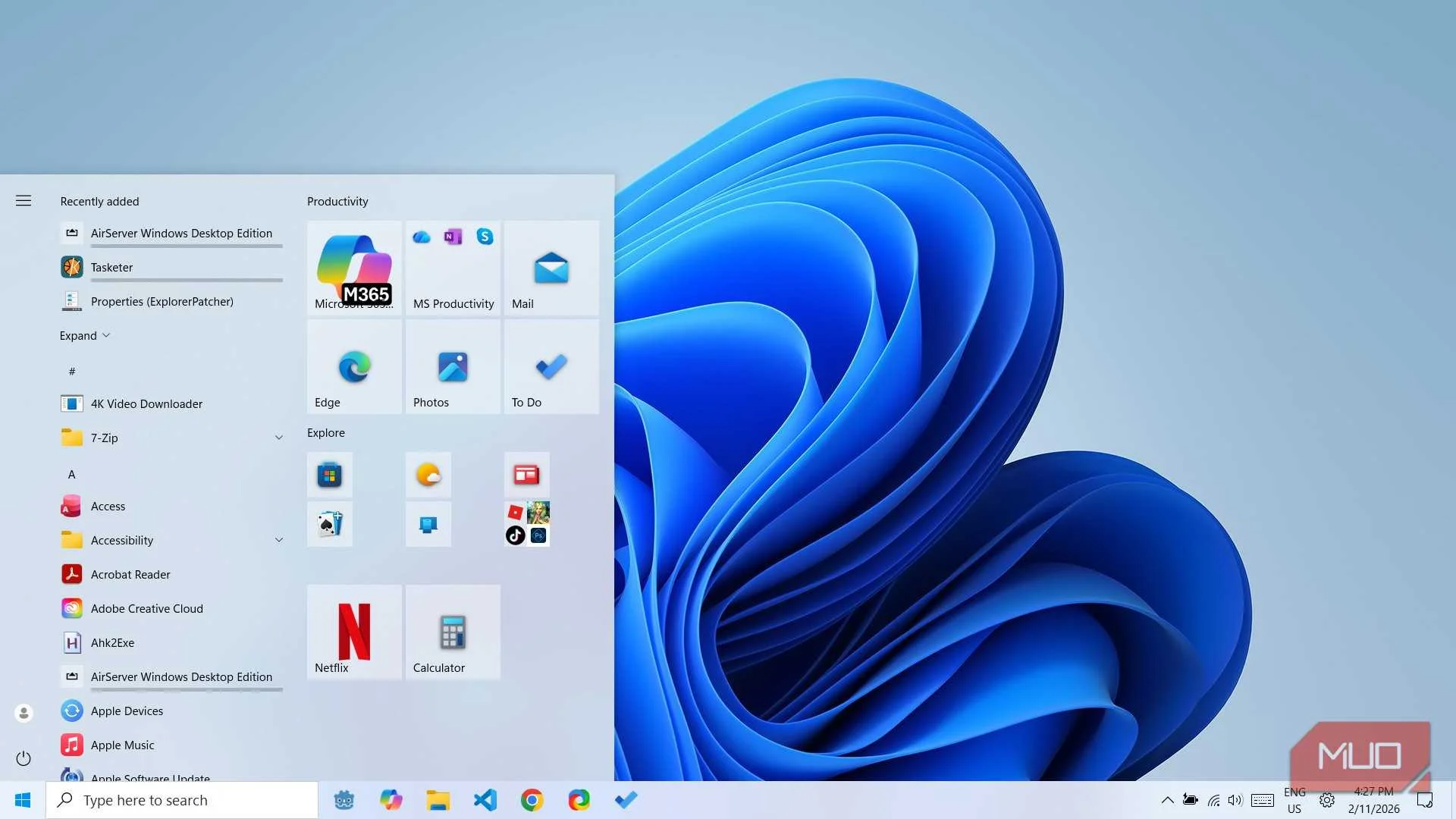 Windows 11 with a Windows 10-style Start Menu and Taskbar