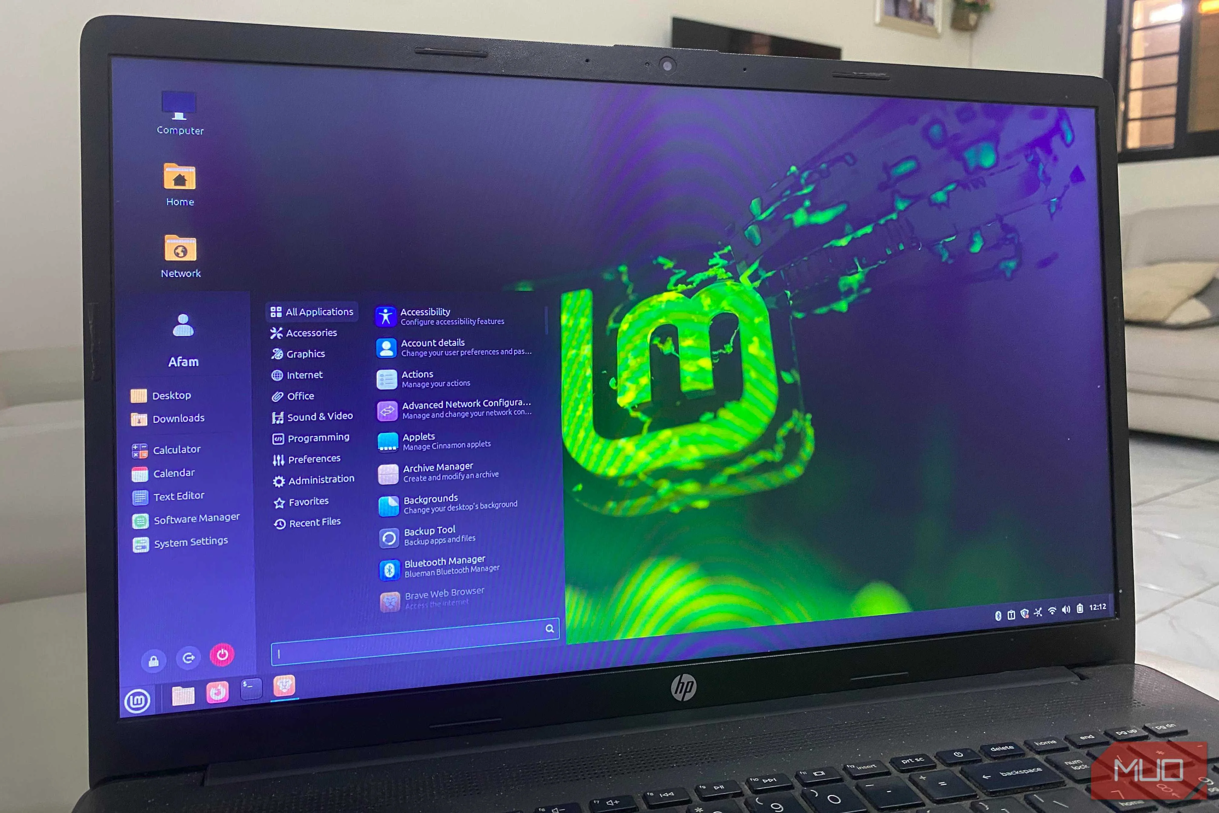Linux Mint 22.3 desktop